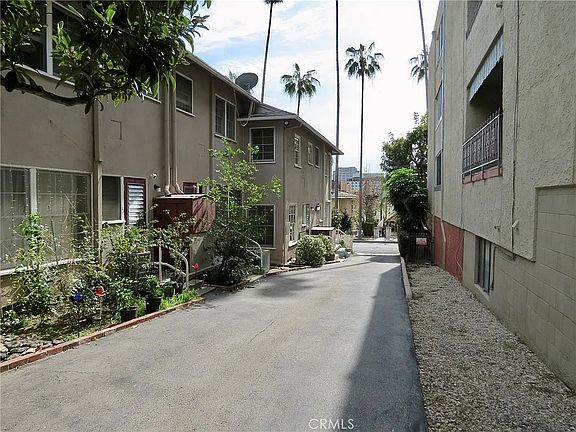 4th image of 111 W Mountain St #4