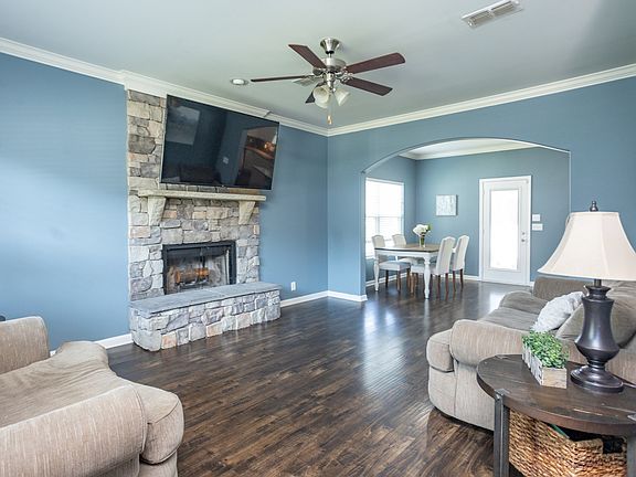 3rd image of 6023 Enclave Dr
