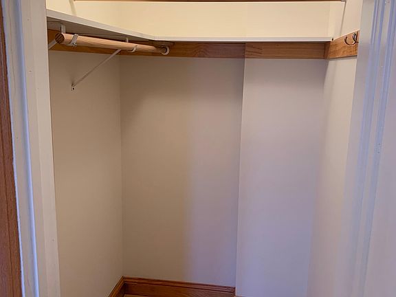 5th image of 542 Lincoln Ave APT 101
