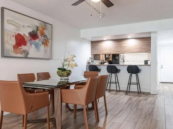 3636 Whitehall Drive #305, West Palm Beach, FL 33401