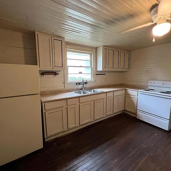 320 Wilkins St — Photo 7