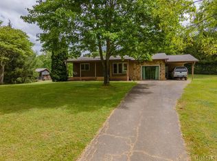 965 Higdon Rd, Franklin, NC 28734