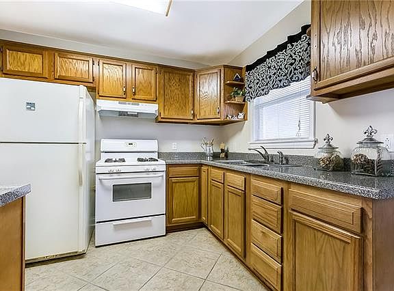 5th image of 1108 Athania Pkwy