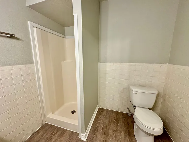 705 Sunrise Ave — Photo 57