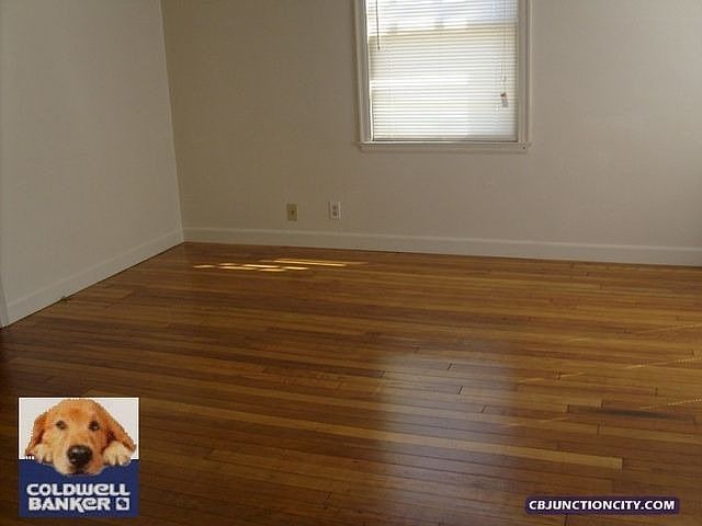 2nd image of 434 W Vine St