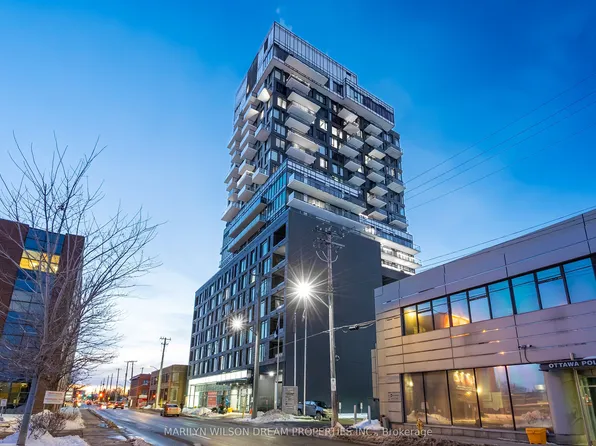 203 Catherine St #1701, Ottawa, ON K2P 1J5