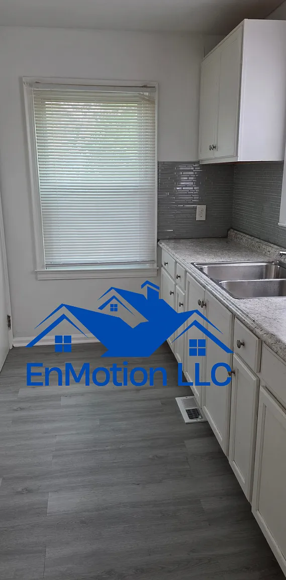 3 bed, 1350 sqft, $1,299 — Photo 2