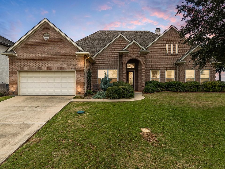 1st image of 46012 White Bluff Dr