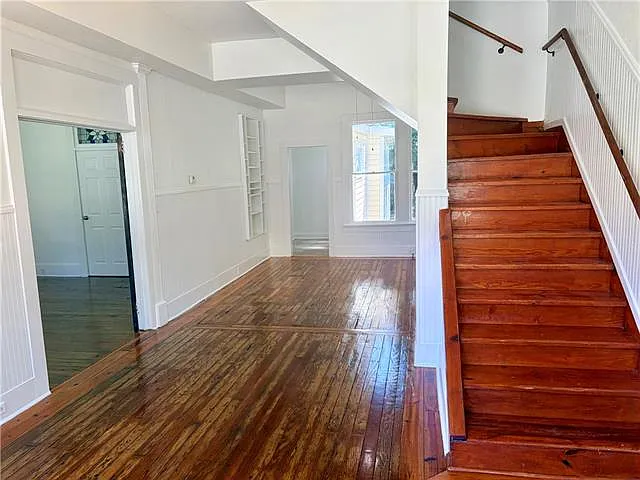 410 E Park Ave — Photo 3
