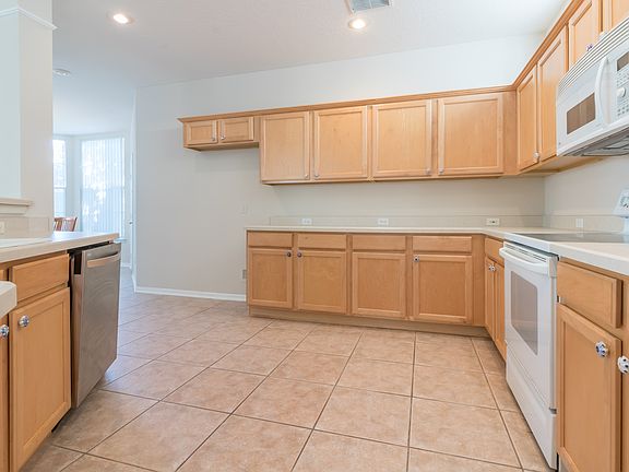 5th image of 1103 Rosemary Way