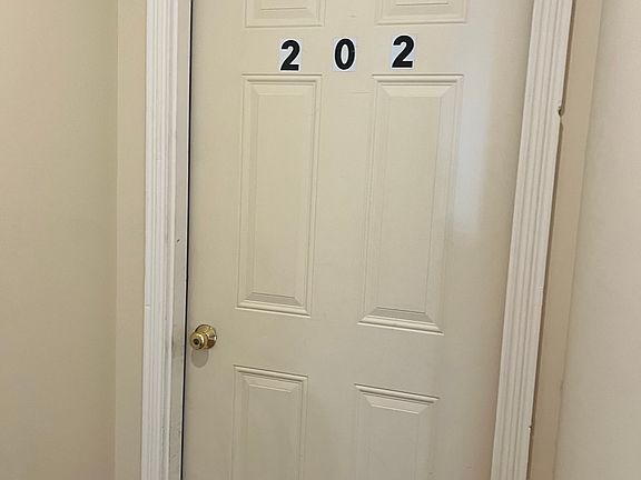 2nd image of 61-67 Clinton St #202