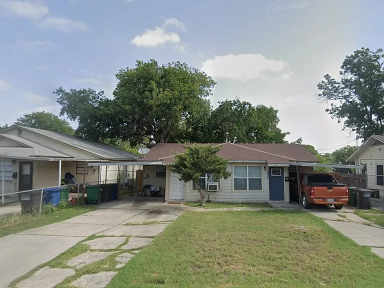 1509 Fresno — Photo 16