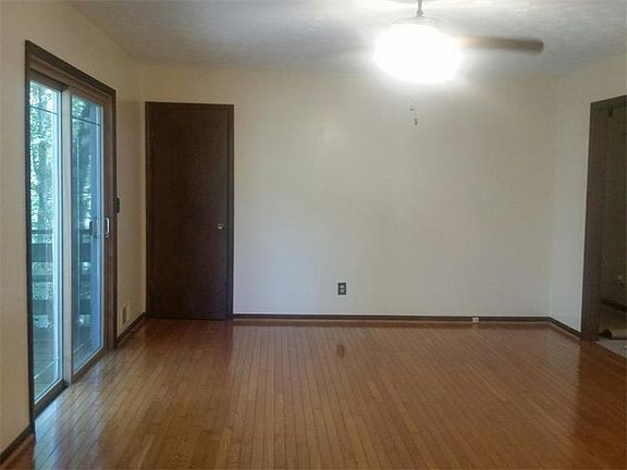 4th image of 6221 S Skyline Dr