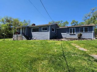 8621 Three Points Rd, Knoxville, TN 37924