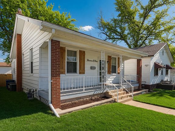 2nd image of 1304 Dammert Ave