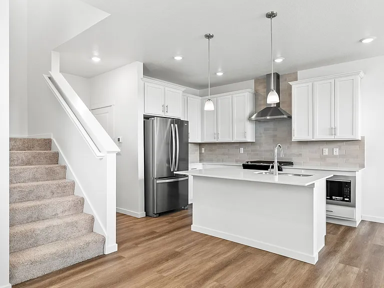 1508 Higgins Creek Dr — Photo 4