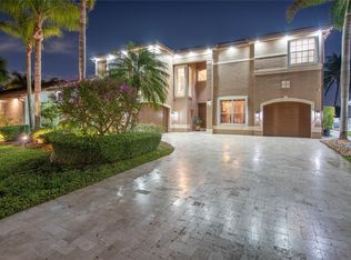 5017 SW 195th Ter, Miramar, FL 33029