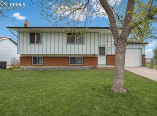 402 Calle Manzana, Fountain, CO 80817