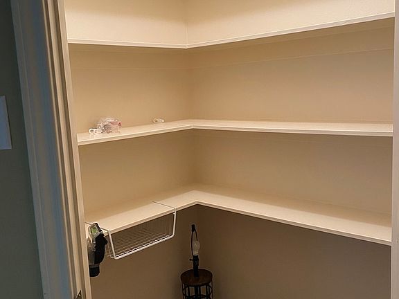 3rd image of 3605 Ashbury Ln