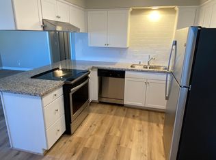 6206 Stockdale Hwy APT 3, Bakersfield, CA 93309