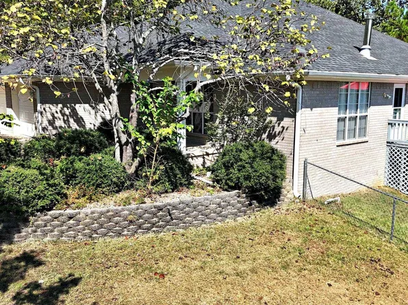 105 Dogwood Dr, Mena, AR 71953