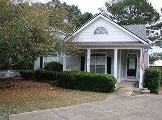 17 Robinson Ln, Newnan, GA 30263