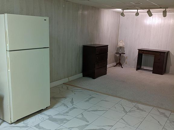 Kitchen and possible study area