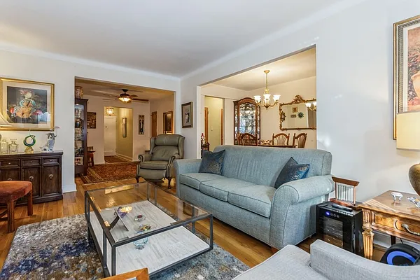 Sold by Signature Premier Properties | media 6