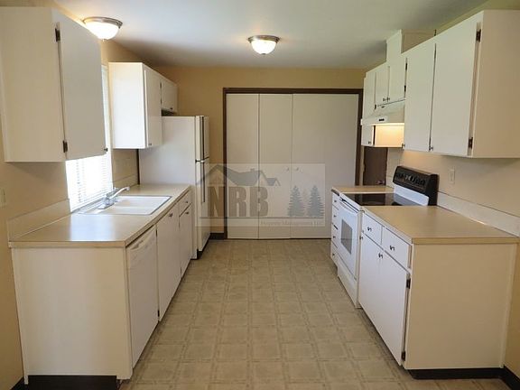 3rd image of 19022 B St E #B