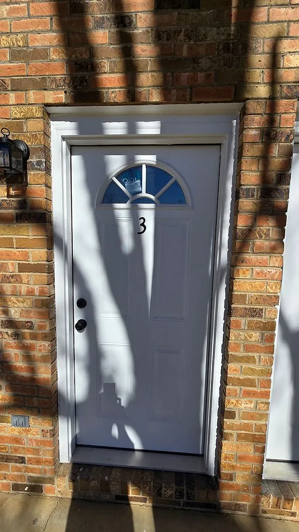 2 Bedroom/ 1.5 Townhouse Churchill, Tn *Pets Welcome* — Photo 2
