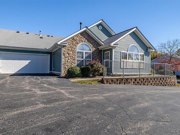 3rd image of 2526 Wanstead Ct