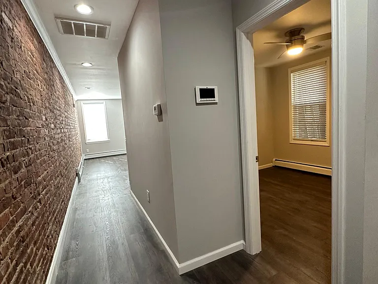 424 Broadway #3 — Photo 6