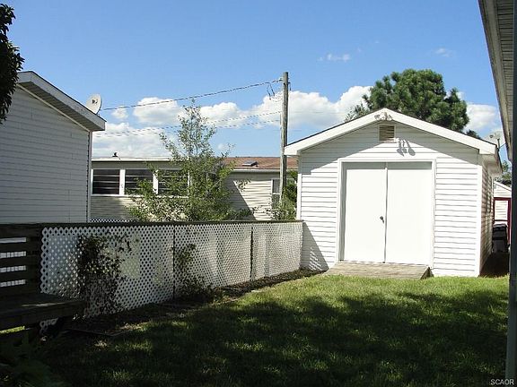 4th image of 25898 Fern St