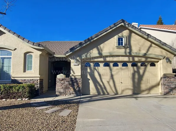 2223 Misty Hollow Dr, Rocklin, CA 95765