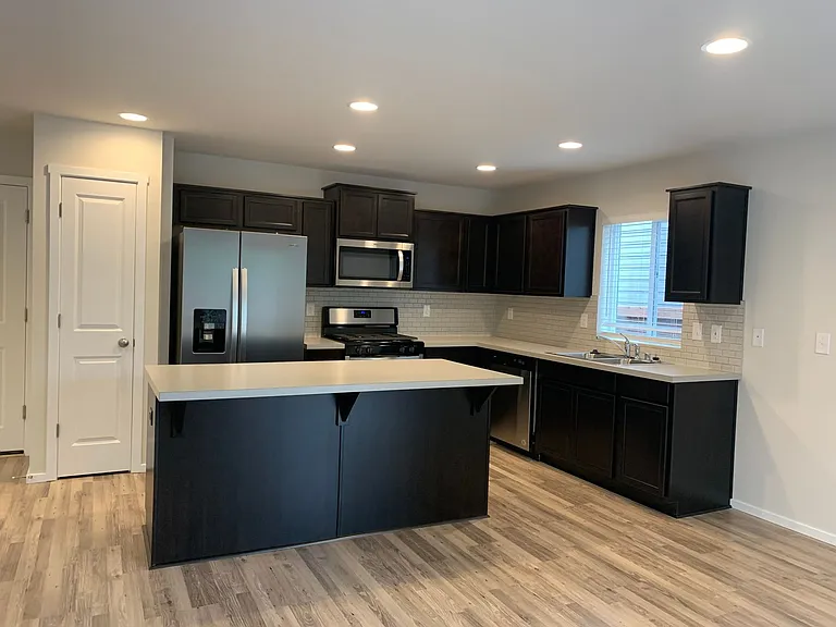537 NE 138th Pl — Photo 13
