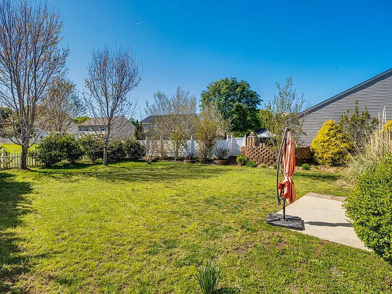 1612 Beleek Ridge Ln — Photo 14