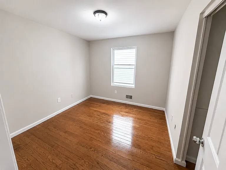 323 S Park St #1 — Photo 12