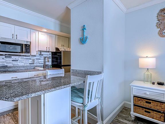 5th image of 9550 Shore Dr. #820