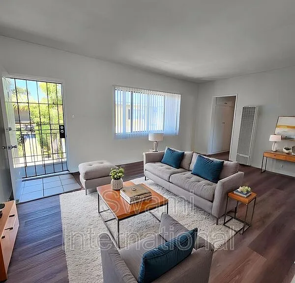 532 W Olive St #17 — Photo 1