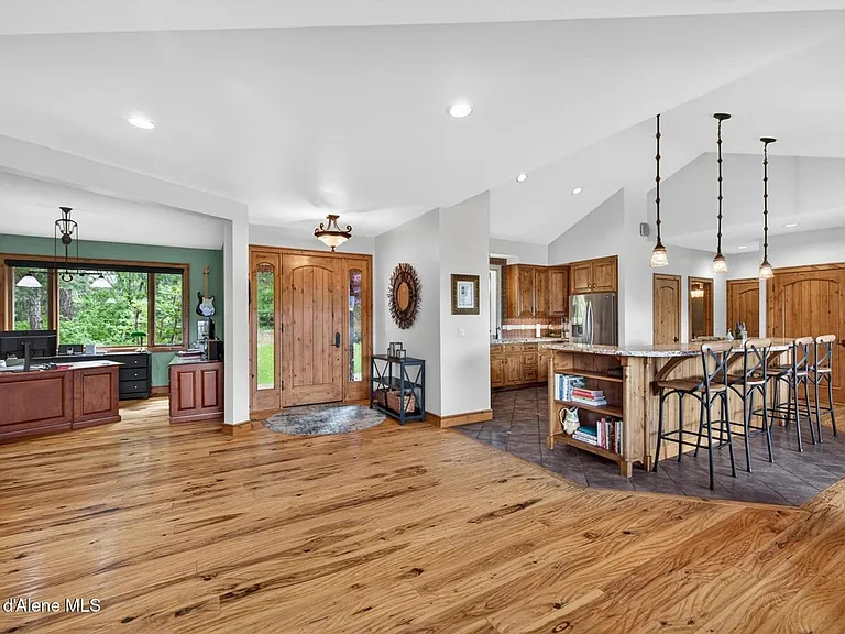 37371 E Hayden Lake Rd — Photo 10