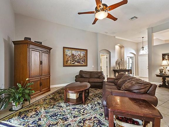 2nd image of 10028 Chardonnay Dr