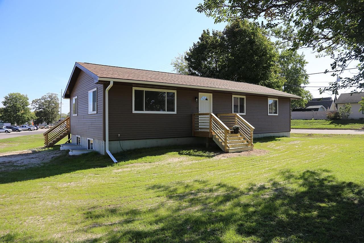 209 West Benton STREET, Tomah, WI 54660 MLS 1852664 Zillow