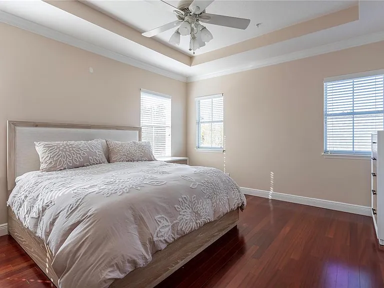 1608 Hanks Ave — Photo 24