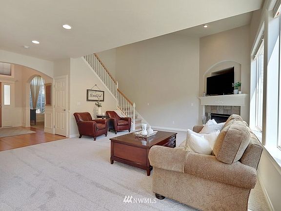 4th image of 3009 20th Street Pl SW