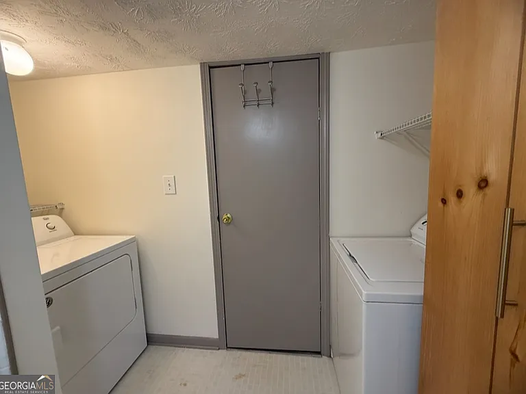 1057 McGee Rd — Photo 15