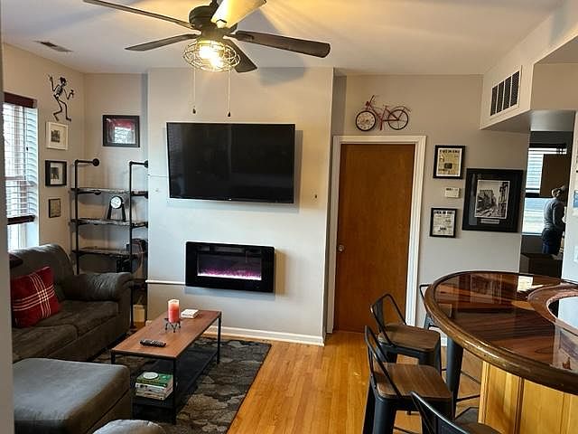 1st image of 2850 N Christiana Ave APT 2S