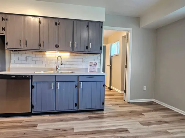 3030-3032 Creekview Circle, 3030-3032 Creekview Cir, Dayton, OH 45414