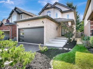 141 Steepleridge St, Kitchener, ON N2P2W2