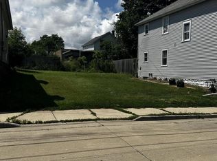 1016 Davis Pl, Racine, WI 53403