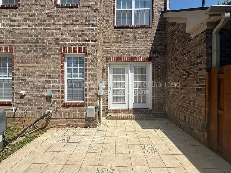 103 Southlake Ct — Photo 7